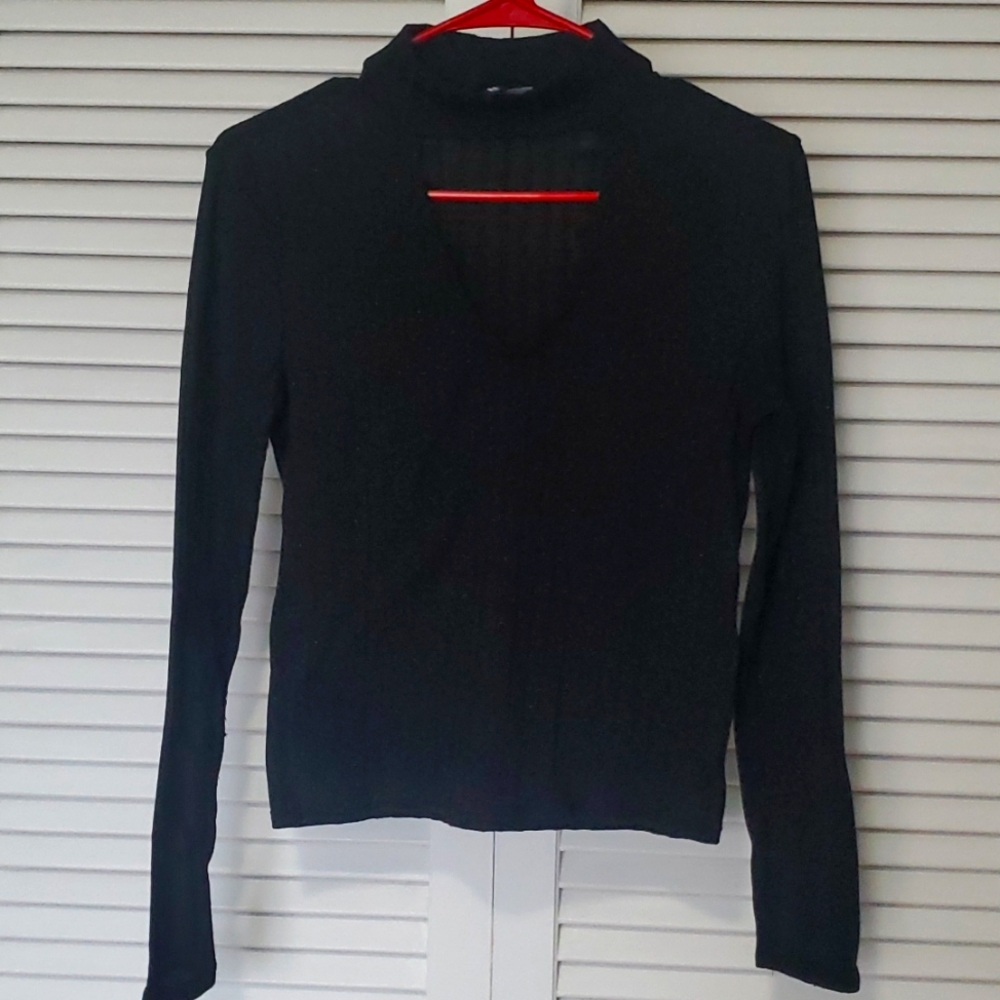 H&M black keyhole sweater